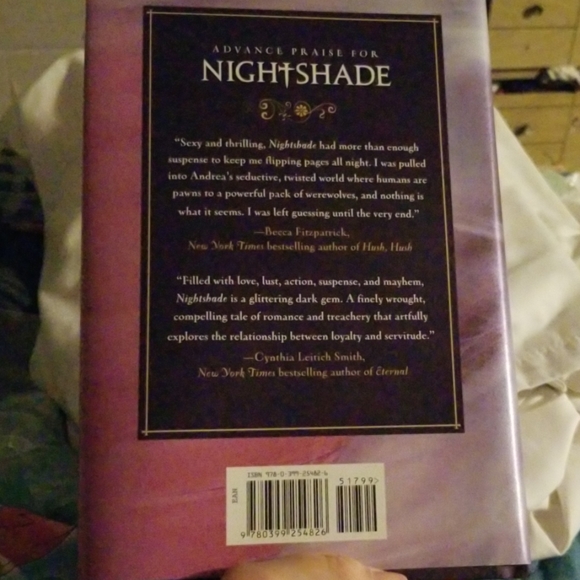 Nightshade Book - Andrea Cremer (hard) - Picture 3 of 8
